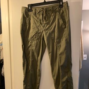 Ankle length green toe waist Loft pants